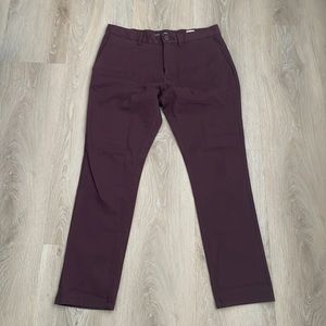 Men’s maroon ultimate skinny pants